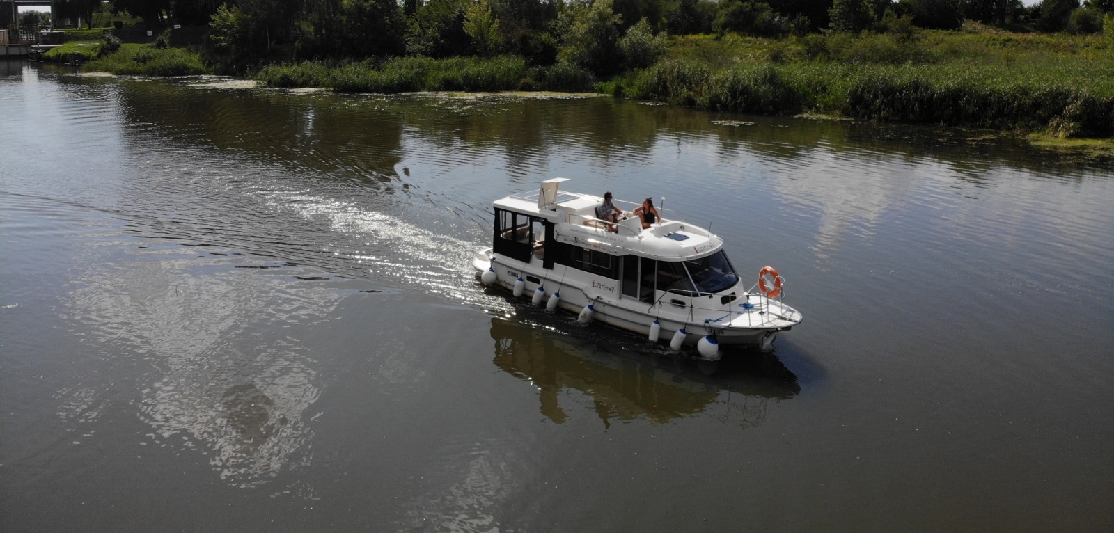 Suncamper 30 Flybridge, film Suncamper 30 Flybridge
