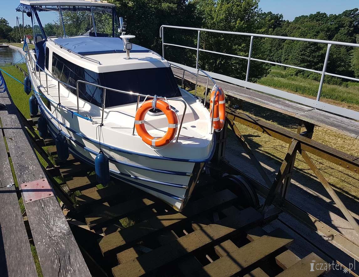 czarter jachtu Vistula Cruiser 30 SE, Czartery jachtów z Elbląga